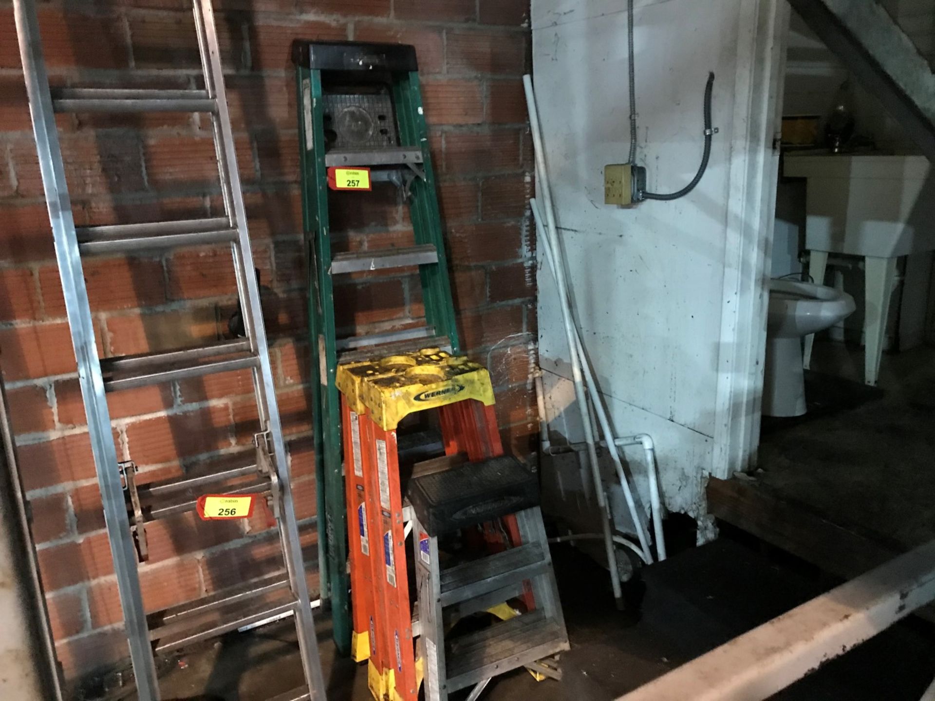 Fiberglass Ladders