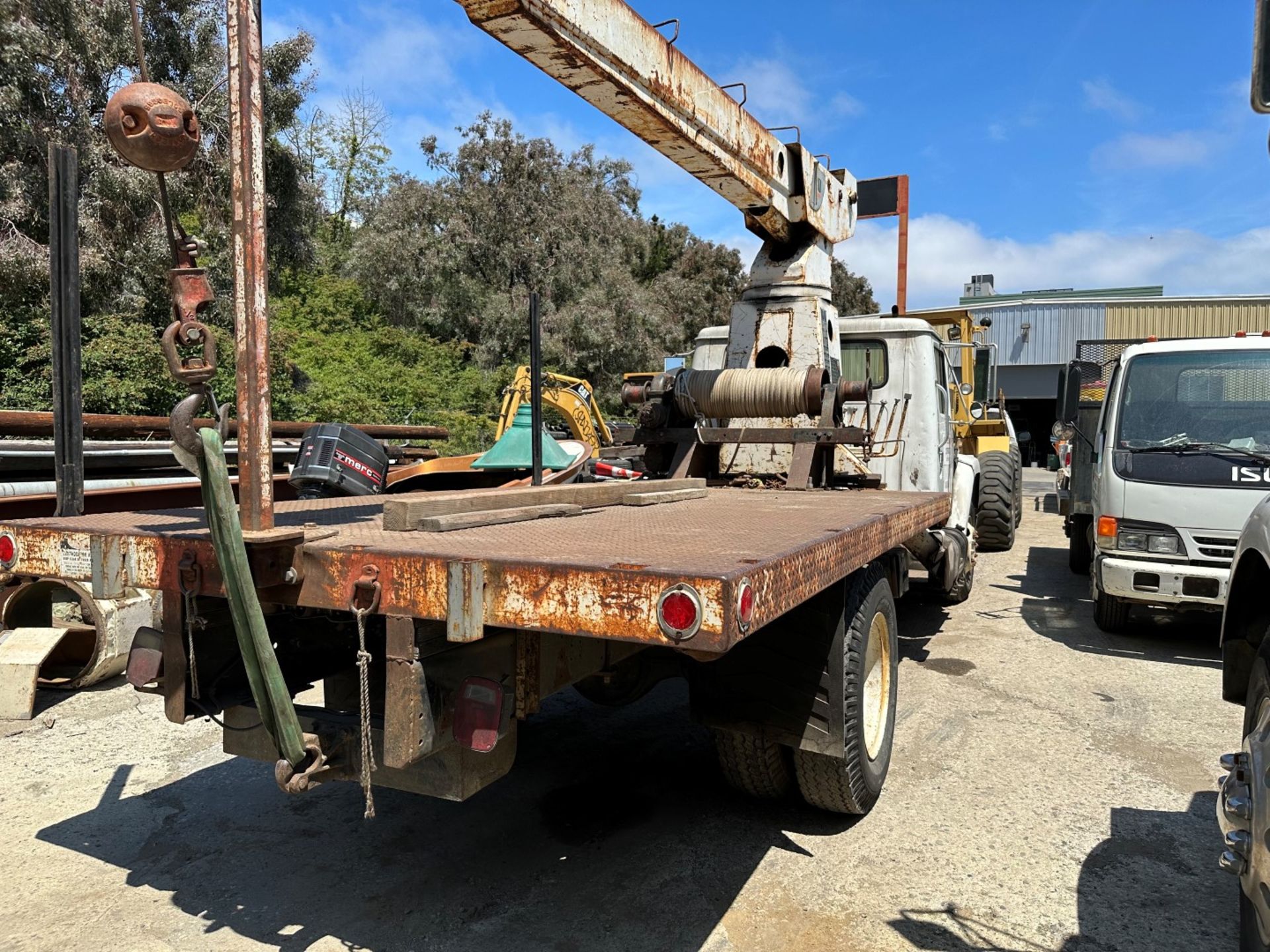 Flatbed Boom Truck - Image 6 of 7