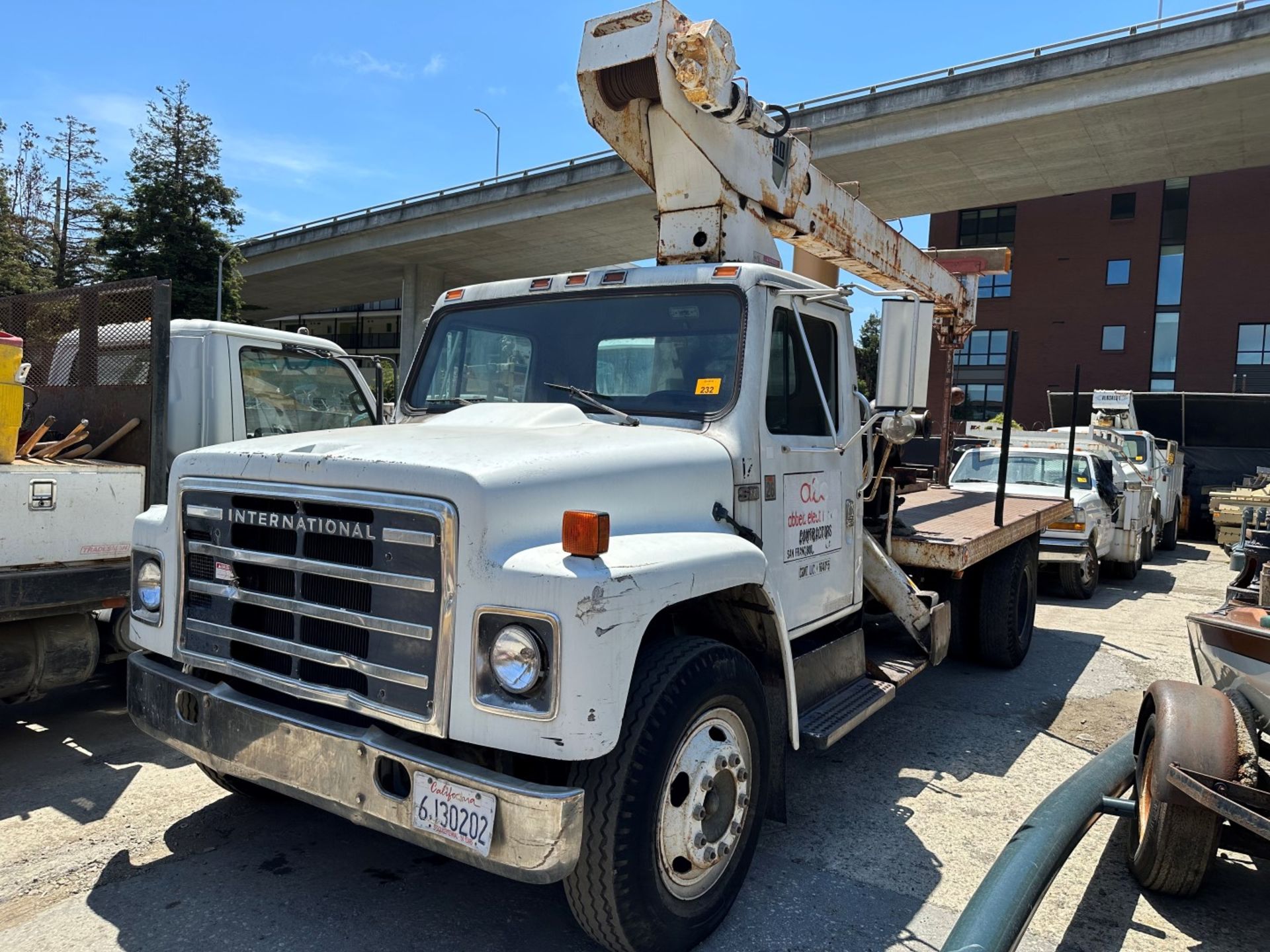 Flatbed Boom Truck