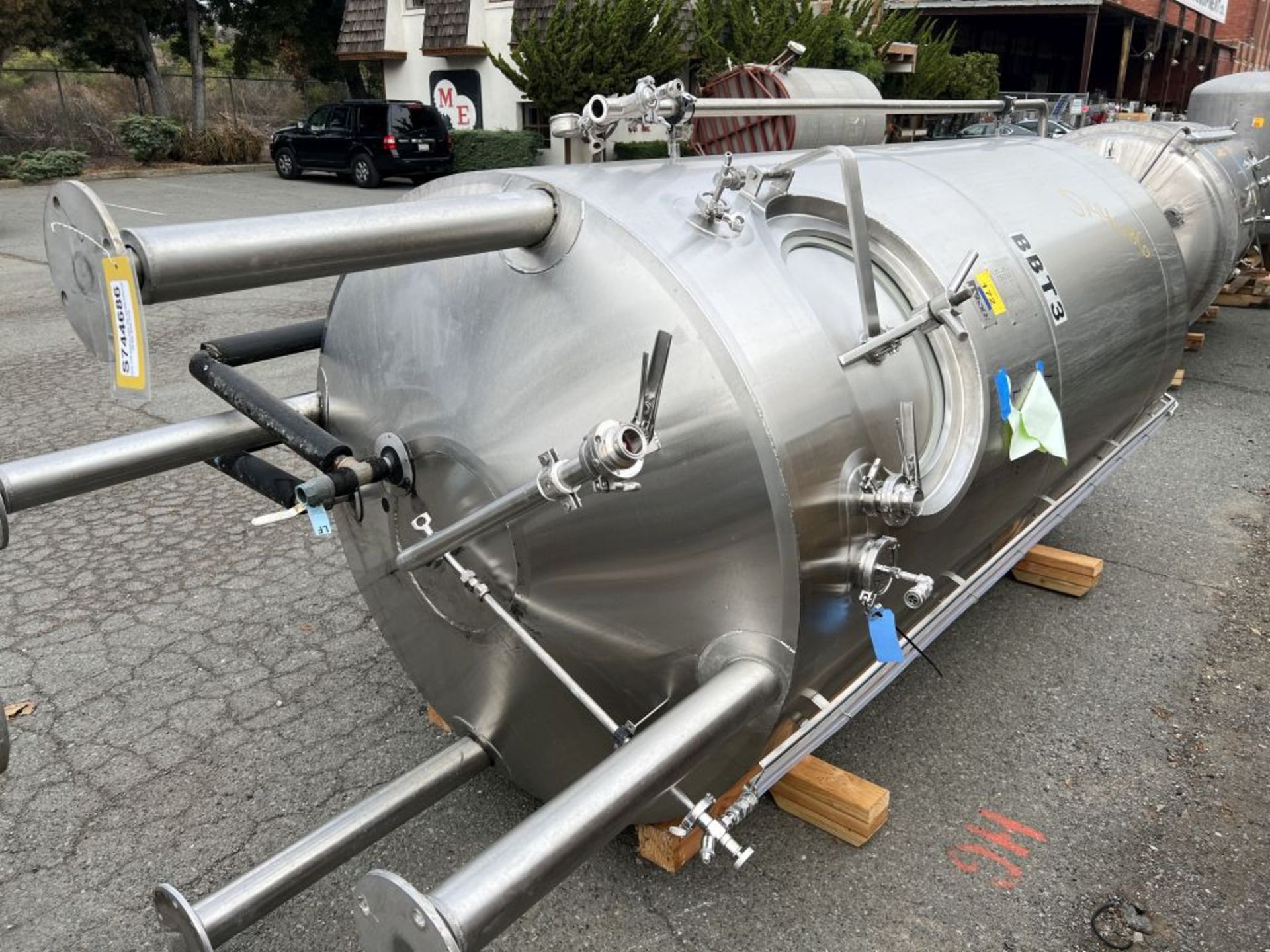 Brite Tank - Image 3 of 8