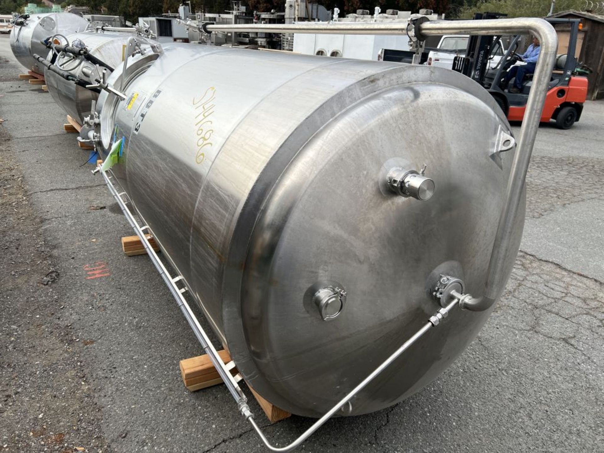 Brite Tank - Image 2 of 8