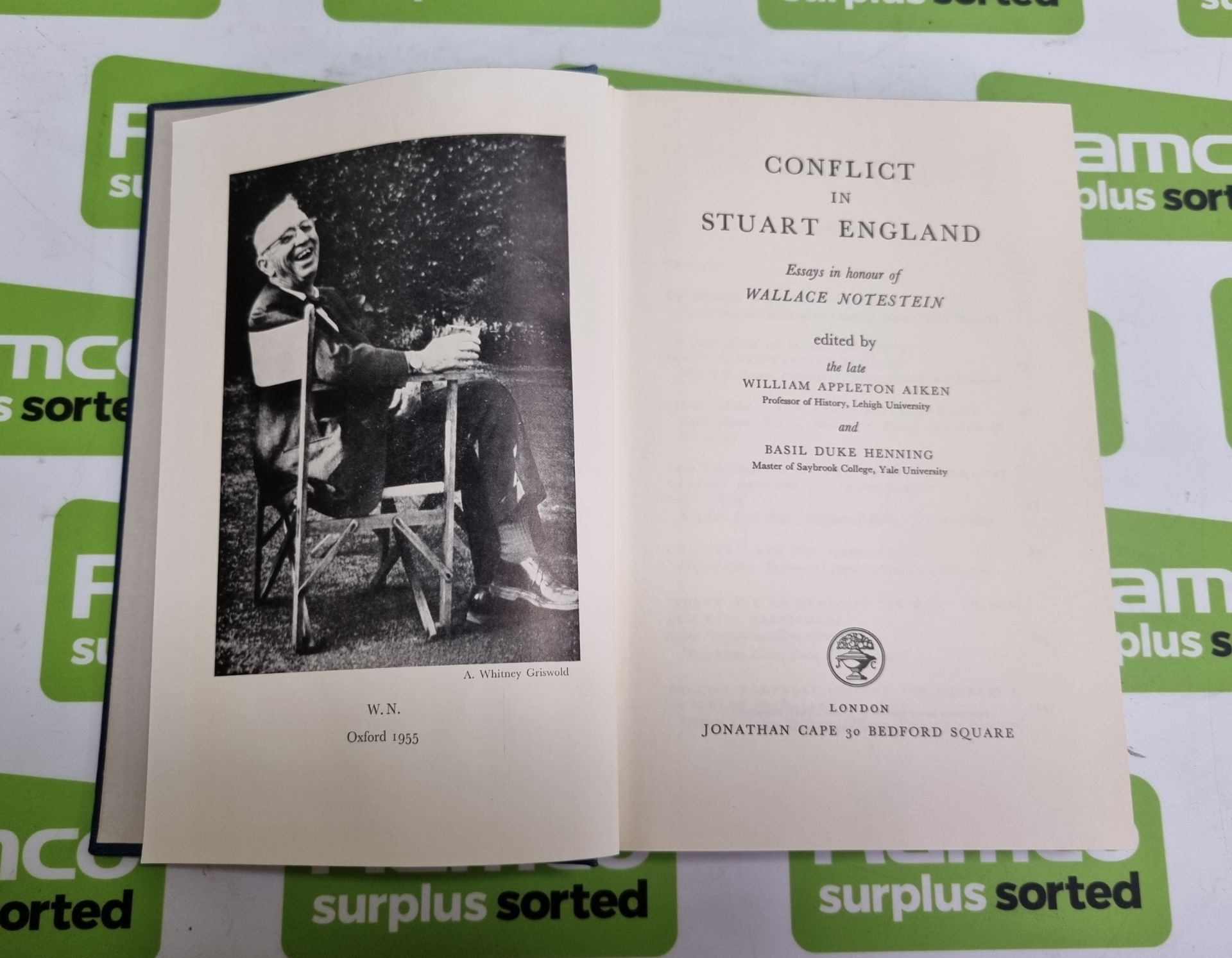 The Early Stuarts 1603-1660 Second Edition : Godfrey Davies - Oxford 1959, - Image 10 of 12