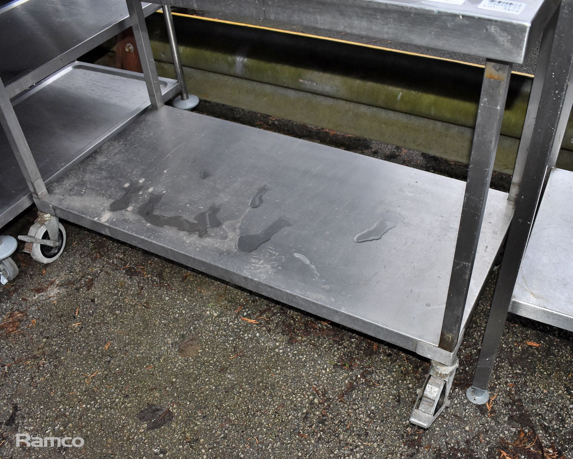 Stainless steel table with shelf on wheels - 70x120x90cm - Image 3 of 3