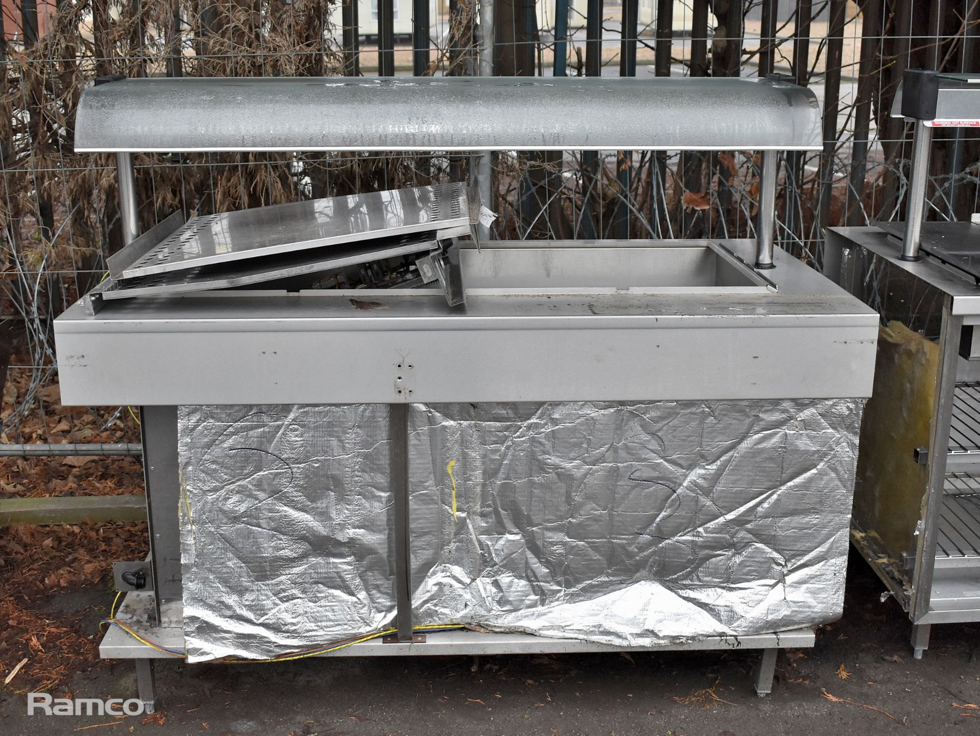 Moffat stainless steel bain marie with heated gantry - L155 x W80 x H132cm - Image 2 of 17