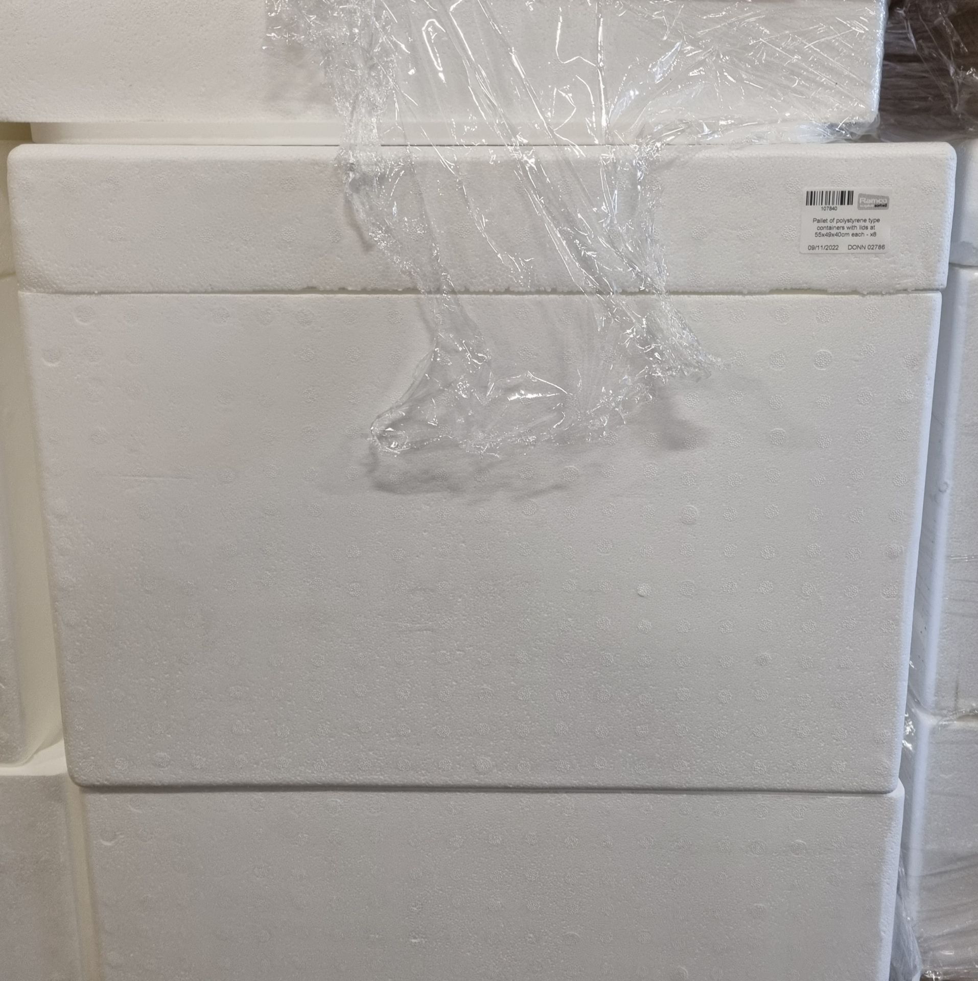 2x Pallets of polystyrene type containers with lids at 55x49x40cm - 16 in total - Image 2 of 3