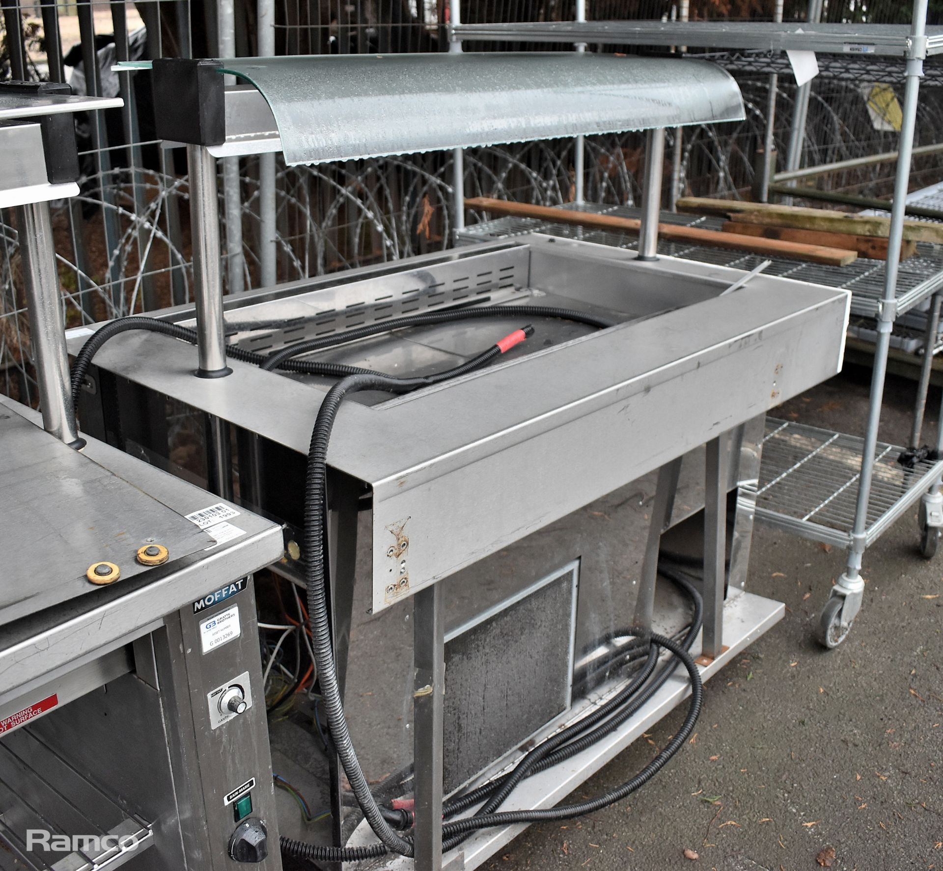 Moffat stainless steel bain marie with heated gantry - L155 x W80 x H132cm - Image 16 of 17