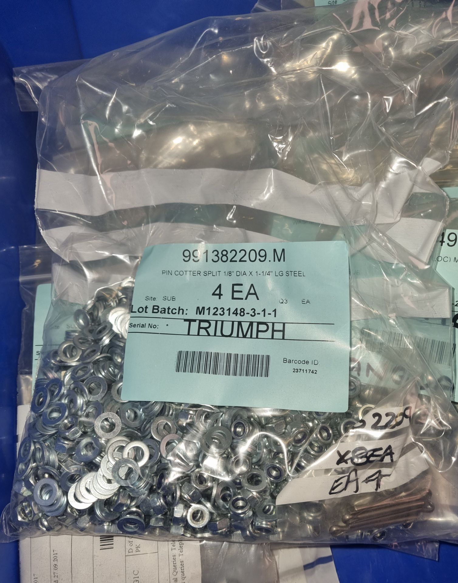 Box of various sized washers, nuts and bolts - Image 4 of 7