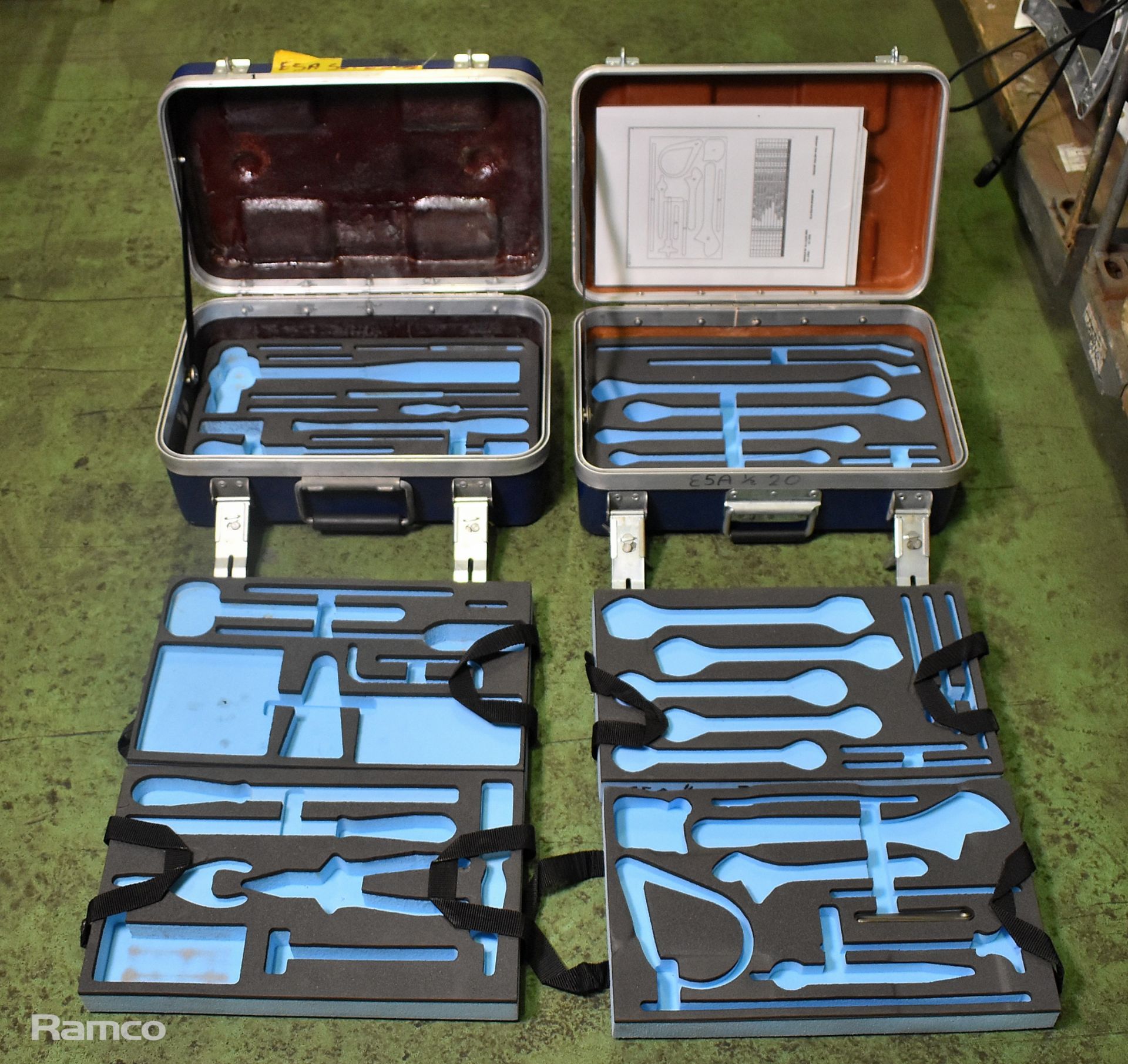 2x Blue toolboxes (empty) - 28x42x18cm