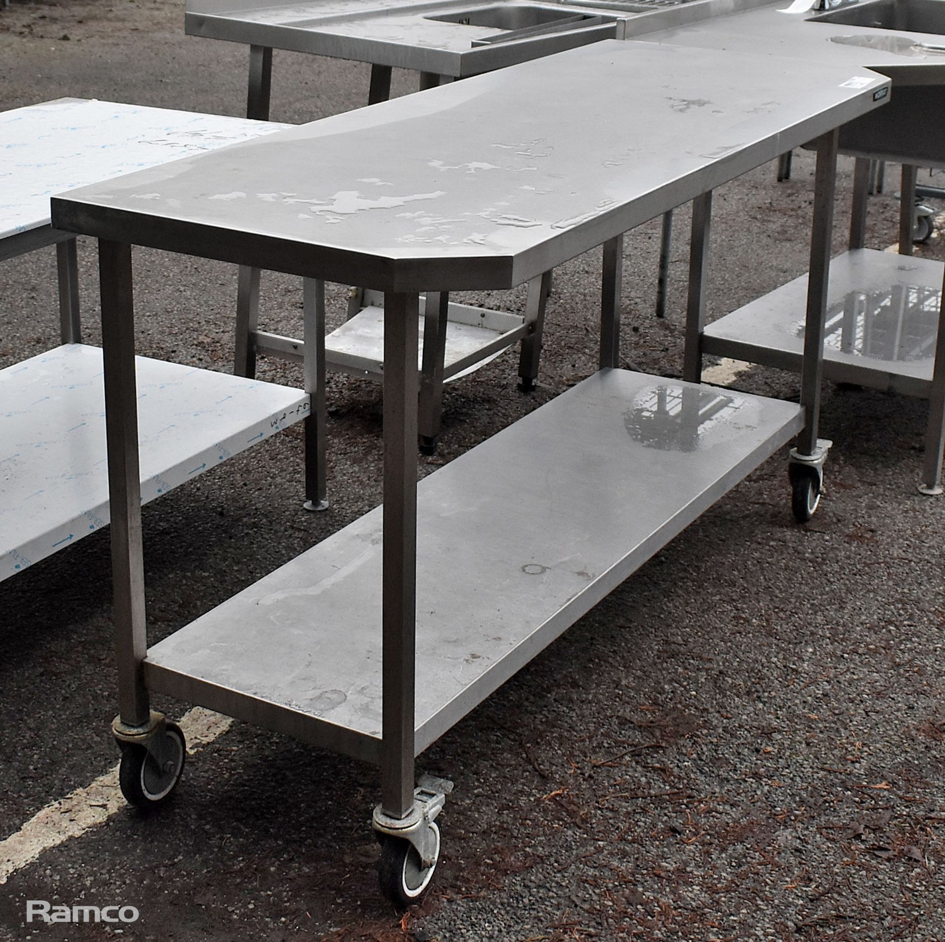 Moffat stainless steel portable trolley - 60x160x90cm - Image 2 of 3