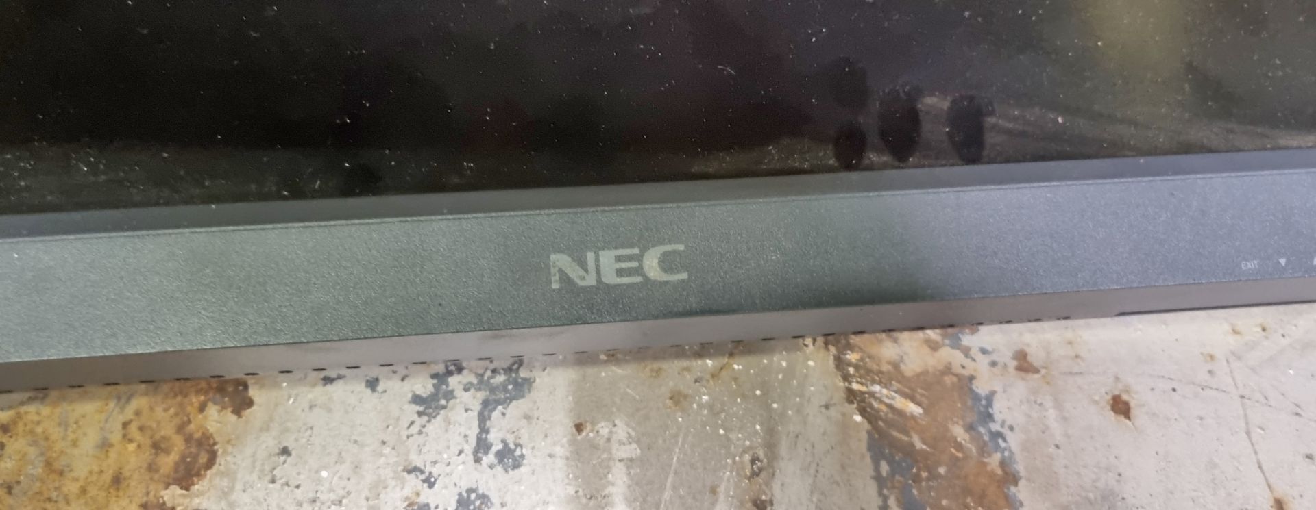 NEC L464G7 MultiSync LCD4610 46" display screen monitor - Image 3 of 3