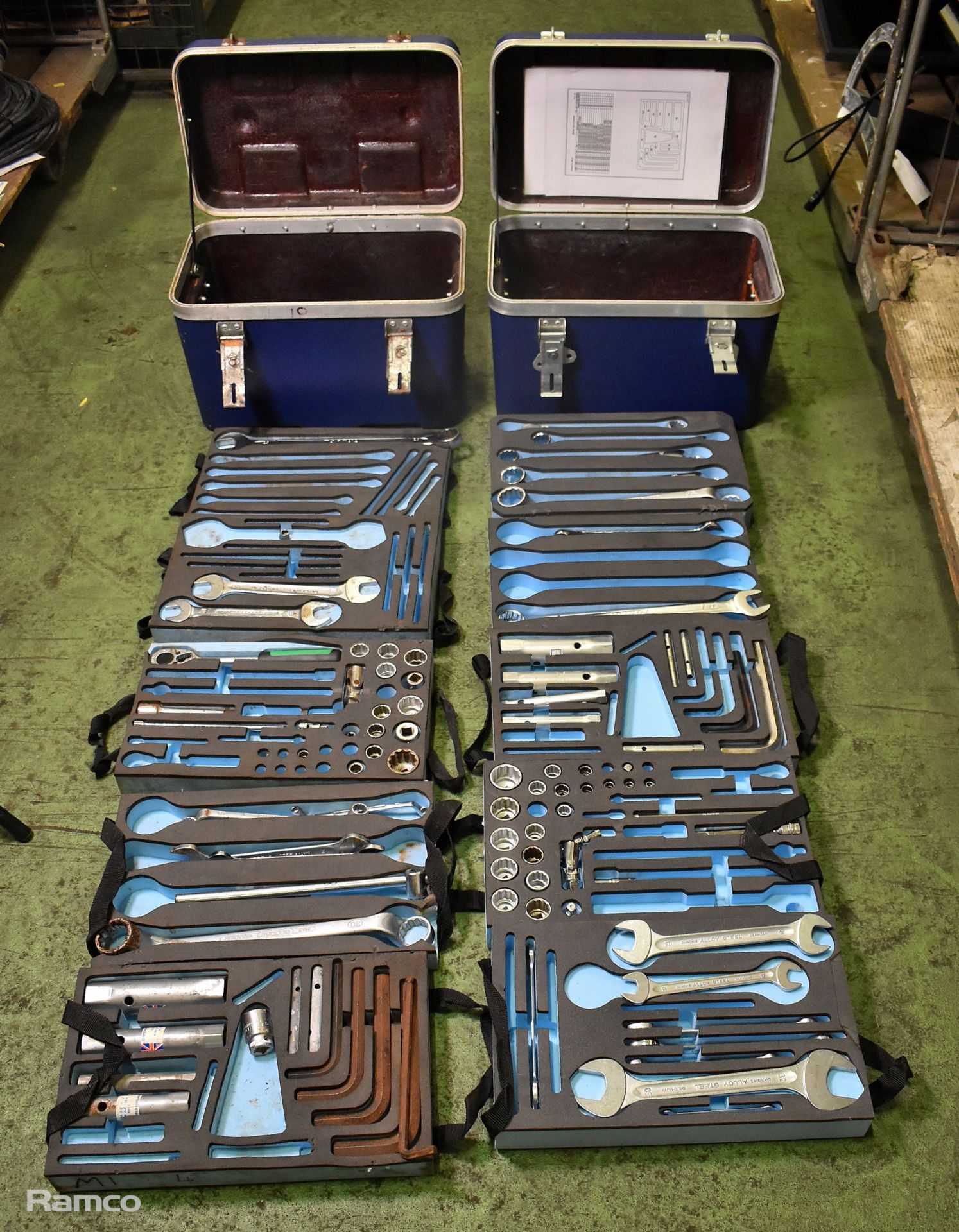 2x Blue toolboxes (incomplete) - 30x47x33cm
