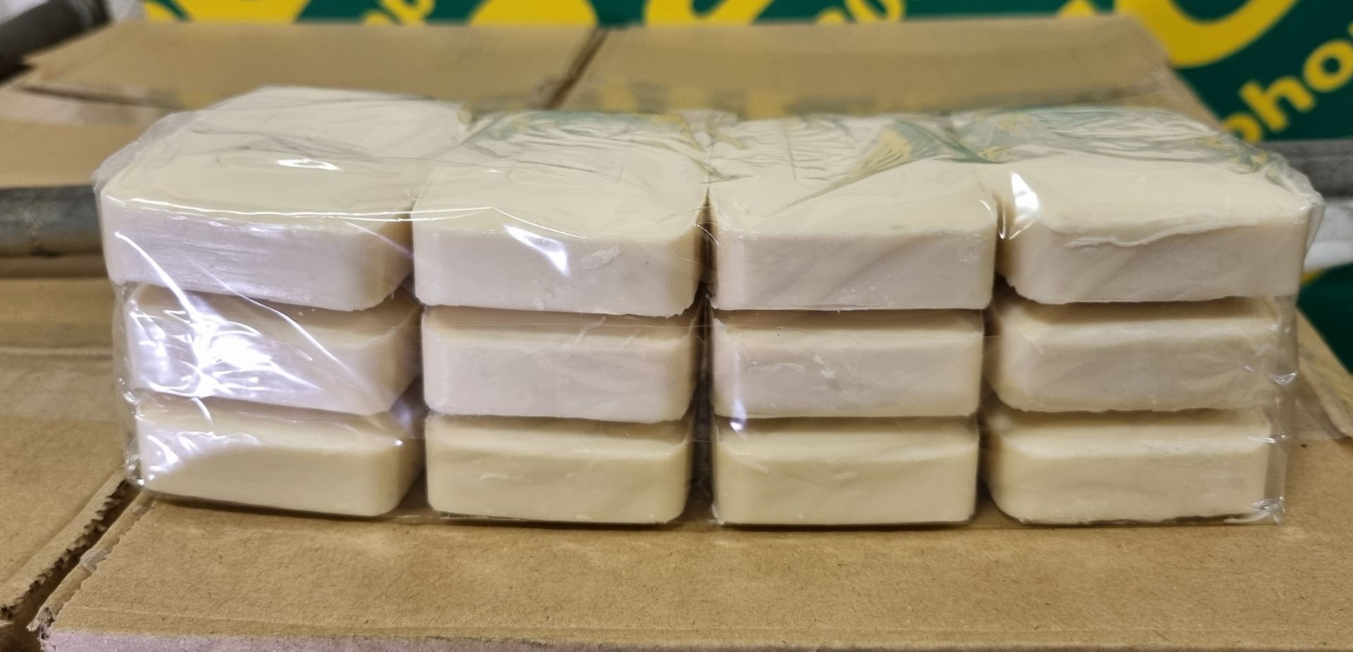 8x boxes of Buttermilk soap bar 70g - 72 units per box - Bild 3 aus 3