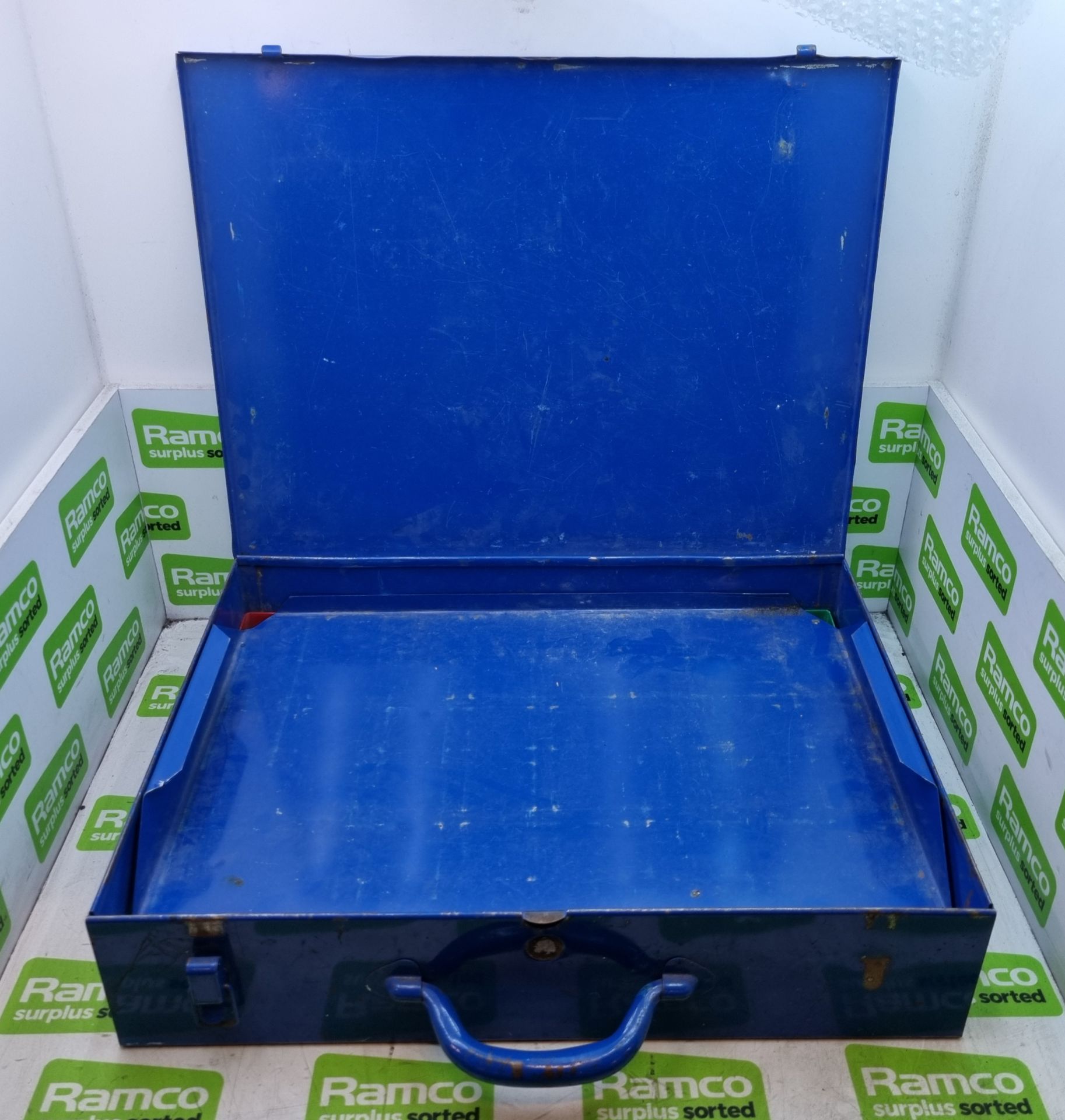 Metal storage box with lift out tray insert - 45x35x10cm - Image 2 of 3