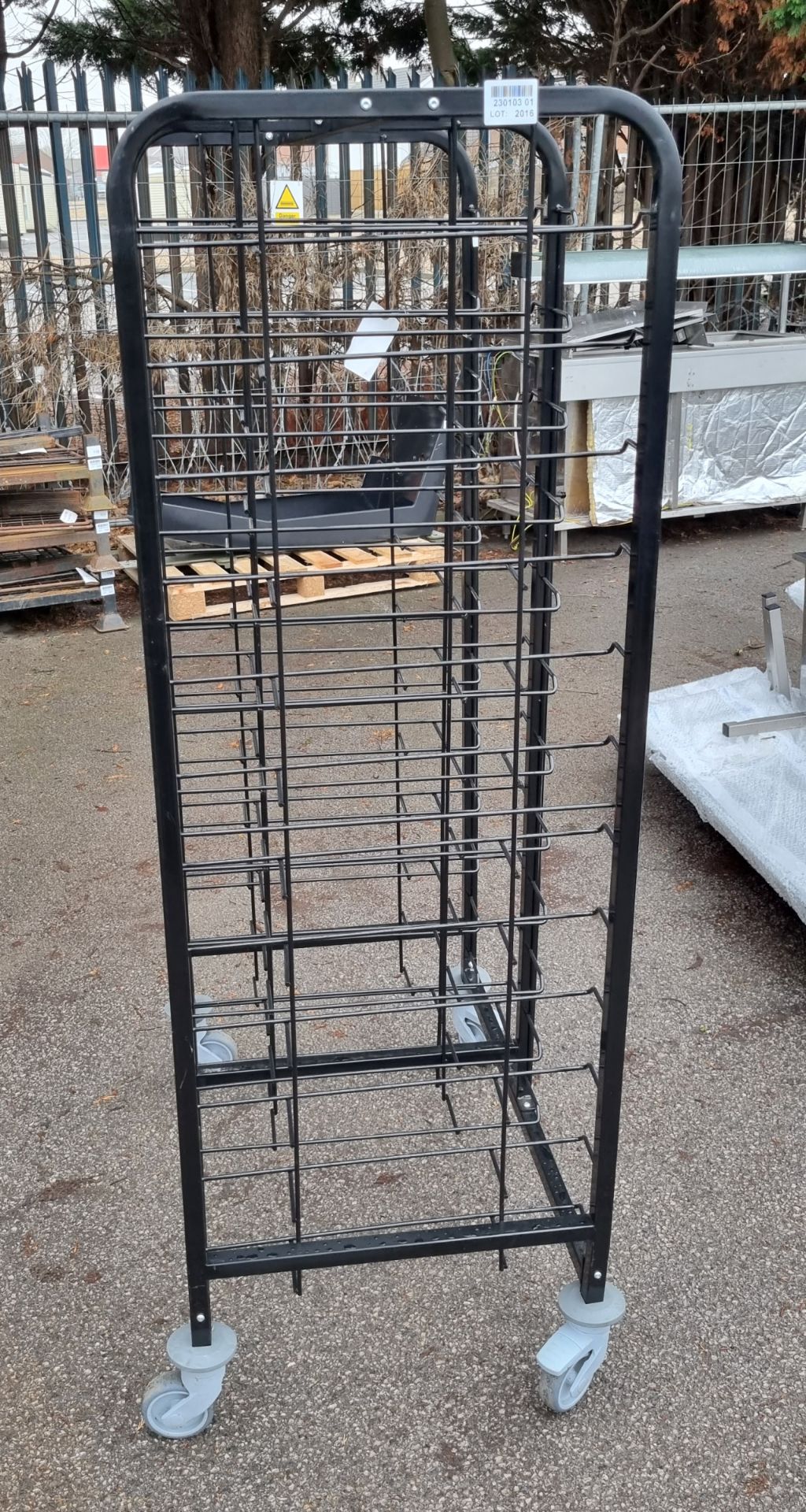 Portable tray trolley - 57x87x170cm - Image 2 of 2