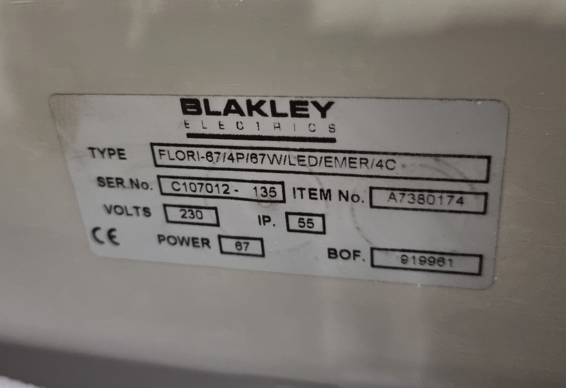 8x Blakley Light assemblies - 2x green cable FLORI-67/4P/67w/LED/EMER/4C, 6x Black cable FLORI-67/4P - Image 3 of 4