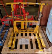 Gilson Engineering hydraulic wheel moving trolley - capacity: 500kg