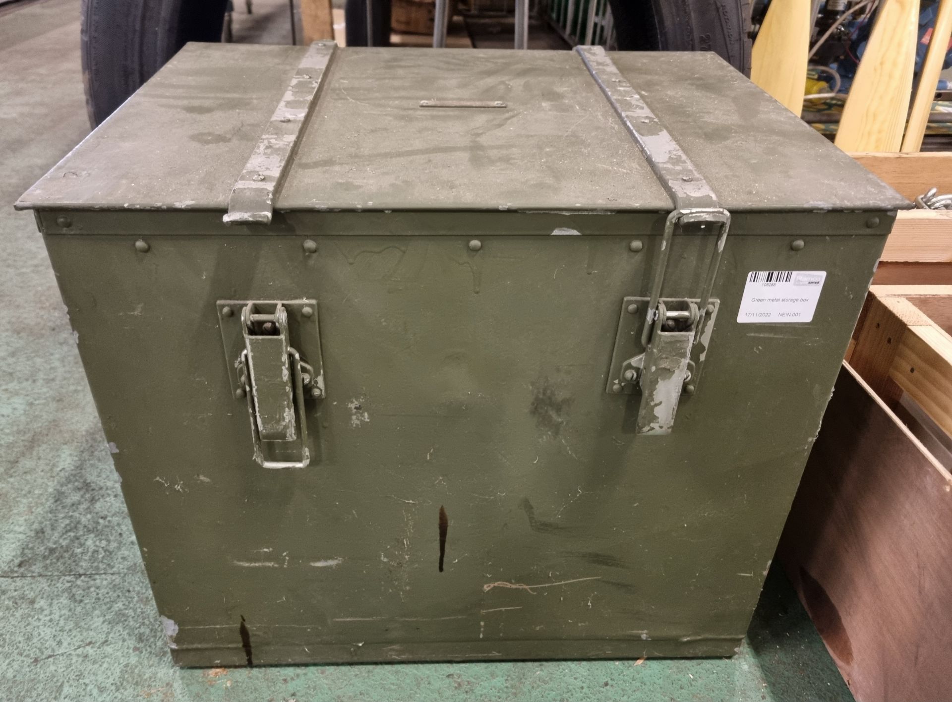 Green metal insulated storage box