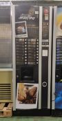 2010 Selecta Milano SBFW coffee vending machine (missing keys) 66x74x184cm
