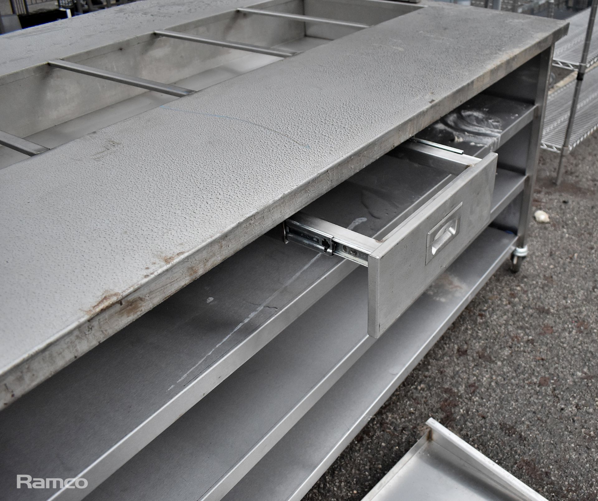 Stainless steel Prep station/Service station - L210 x W140 x H200 approximately - Image 3 of 7