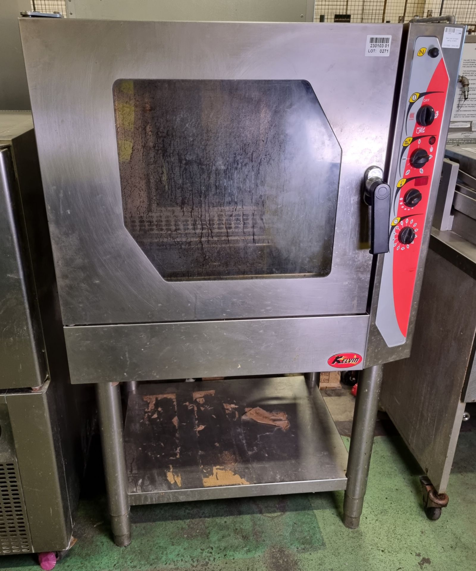Kelvin oven with steam setting on stand