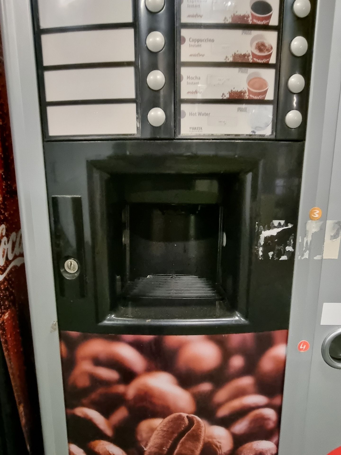 Miofino Selecta Milano B2C hot drinks vending machine - no key - Image 3 of 4