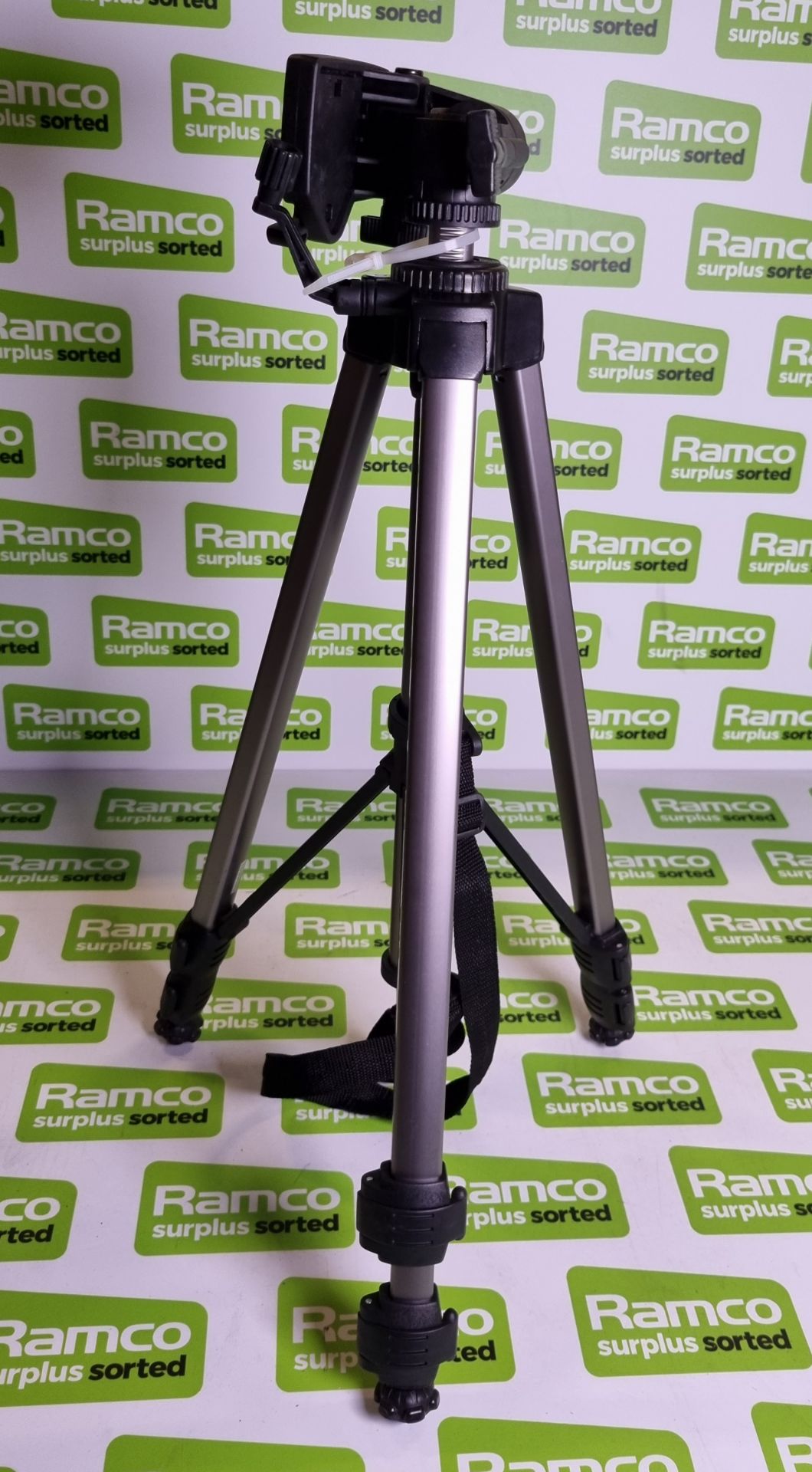 Jessop Atlantic 325 extendable tripod - Image 4 of 4