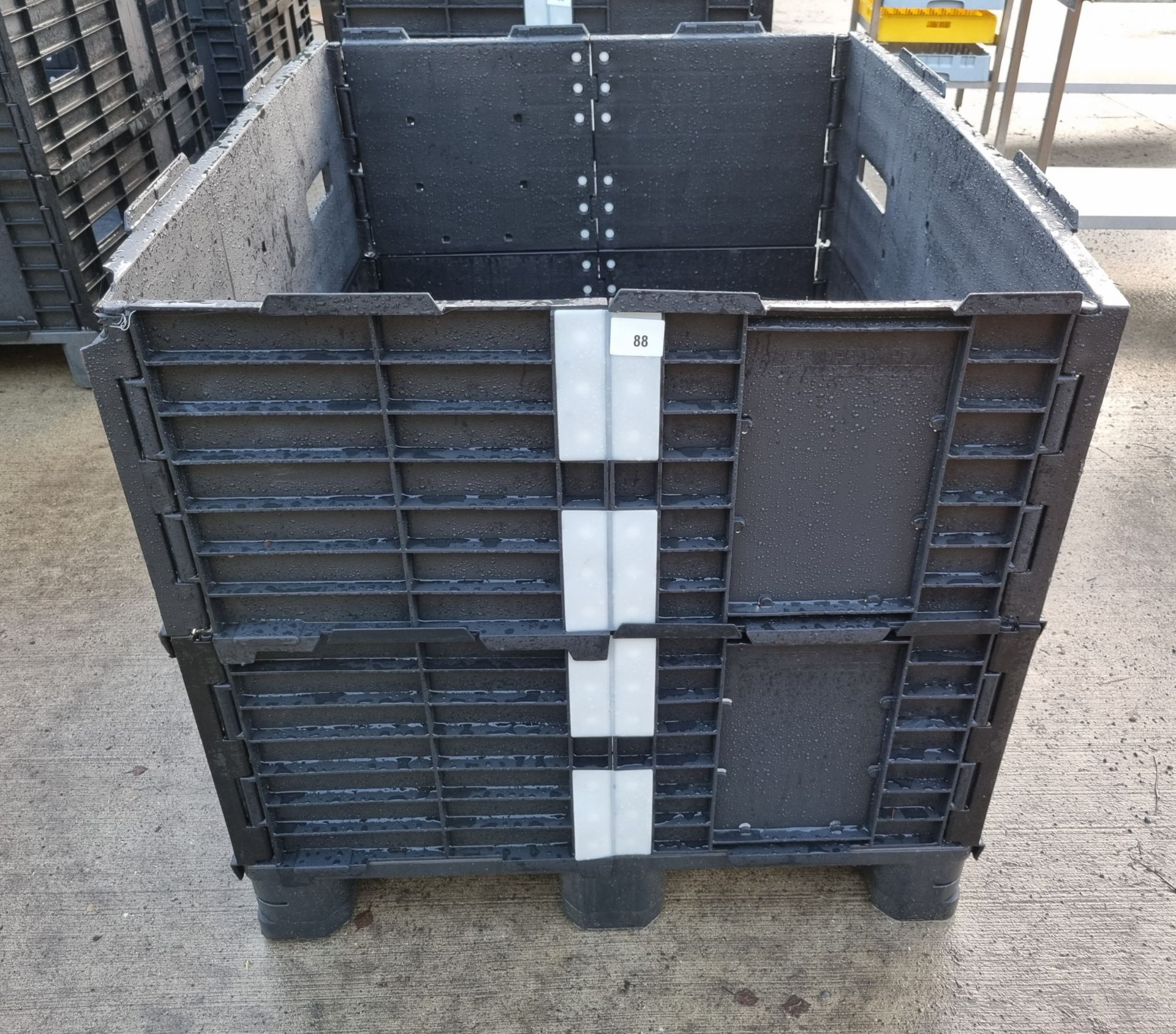 Plastic pallet with plastic collar - UK standard size: 120x100cm