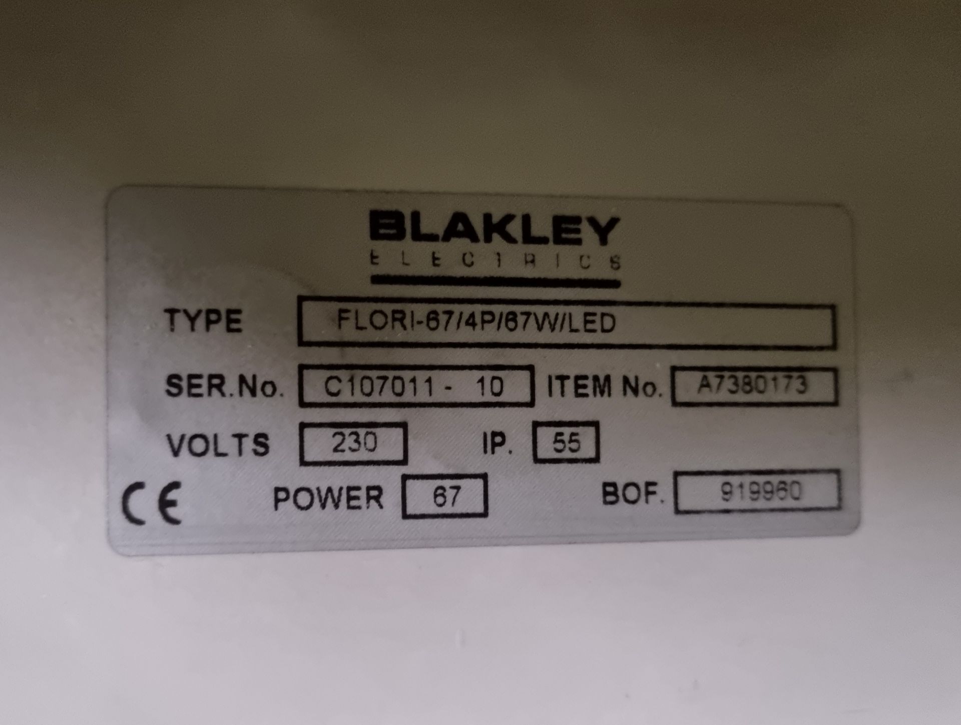 8x Blakley Light assemblies - 2x green cable FLORI-67/4P/67w/LED/EMER/4C, 6x Black cable FLORI-67/4P - Image 4 of 5