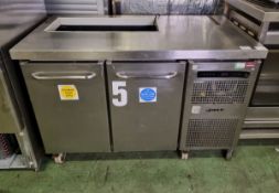 Gram K1407 Counter Fridge with Salad Prep Area (missing pans)