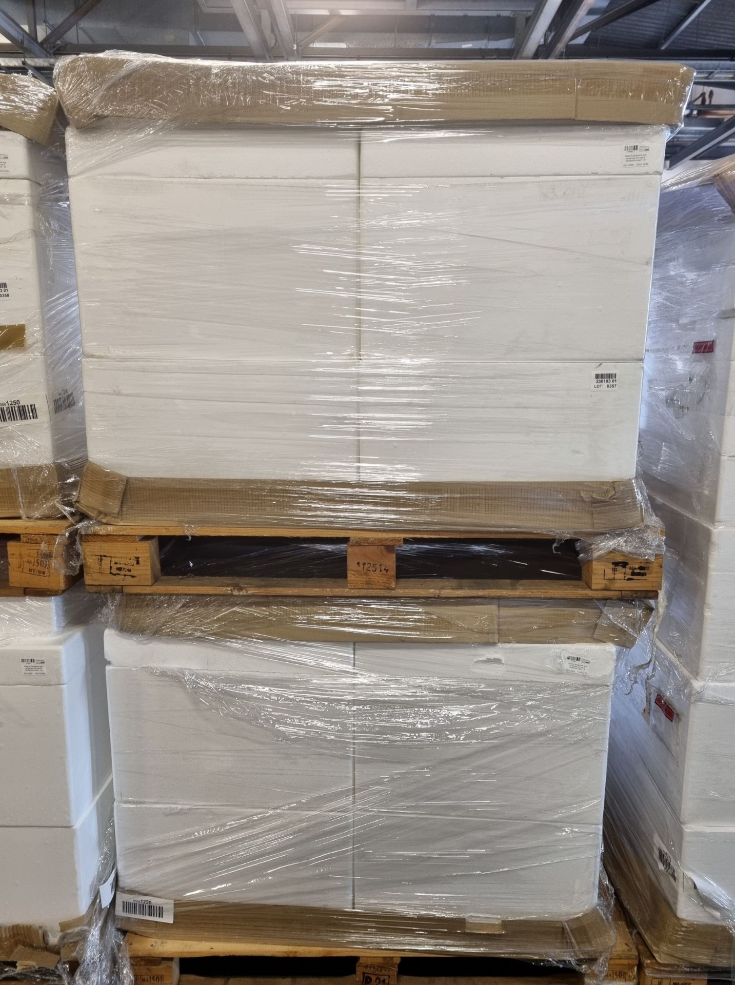 2x Pallets of polystyrene type containers with lids at 55x49x40cm - 16 in total