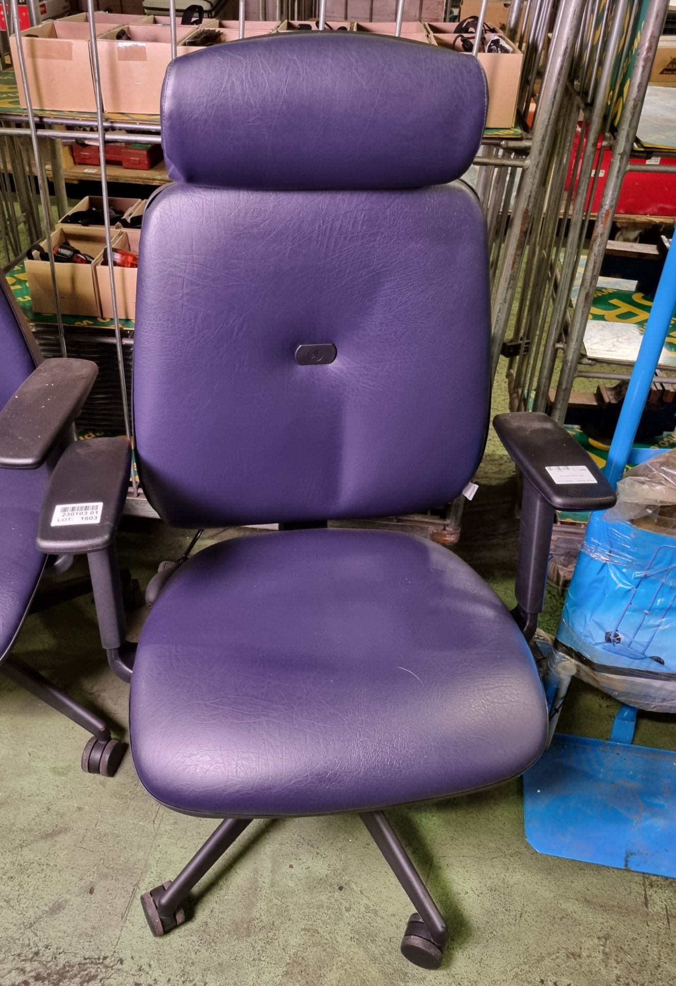Emergent Wheelie office chair