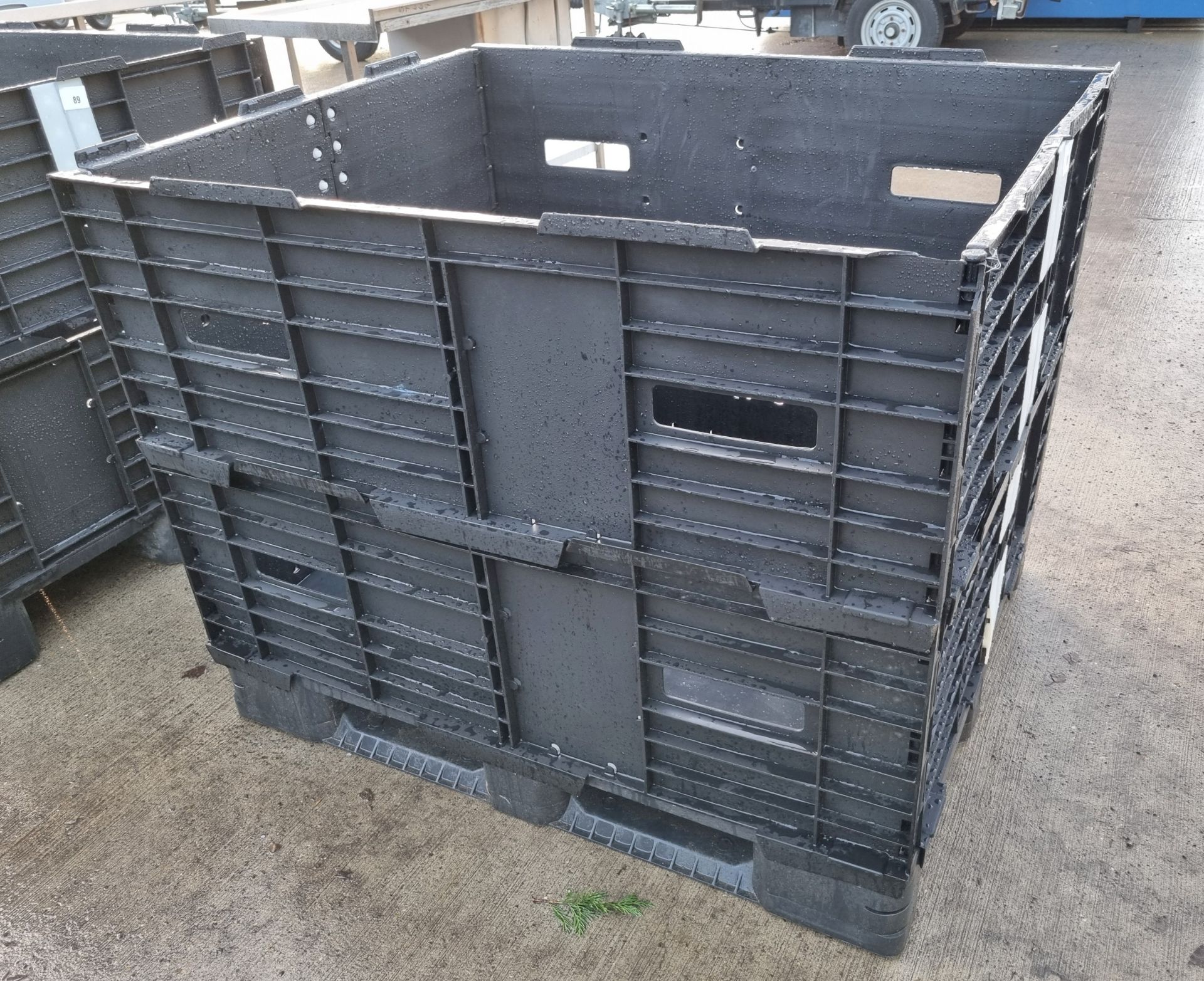 Plastic pallet with plastic collar - UK standard size: 120x100cm - Image 2 of 3