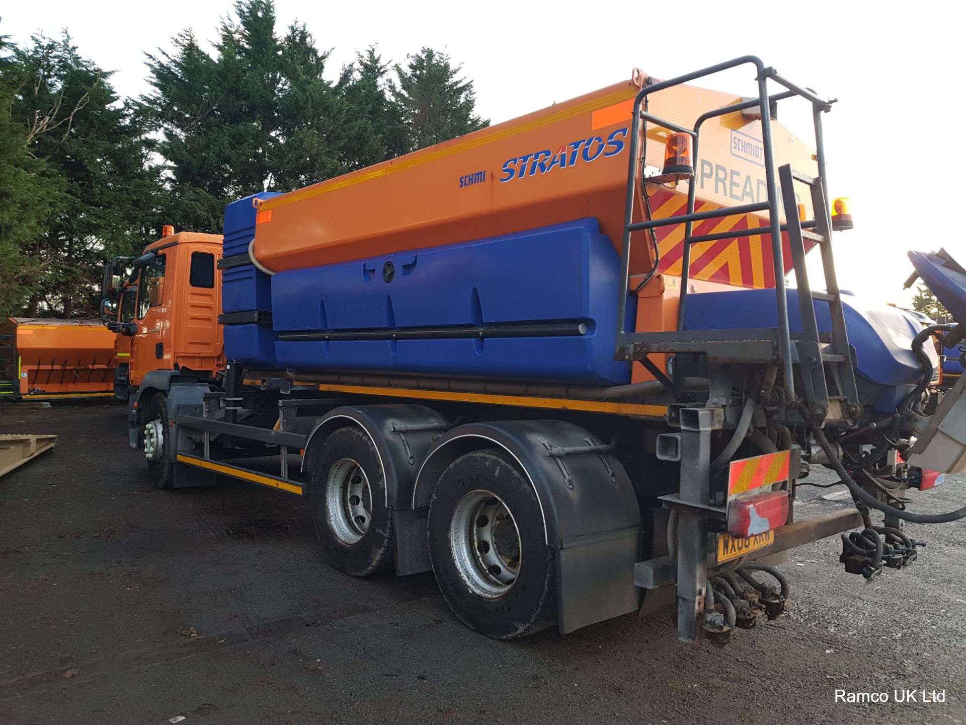 2008 (reg WX08 XKW) MAN TGM 26.330 6x4 with Schmidt Stratos 9m3 pre-wet gritter mount. - Image 2 of 11