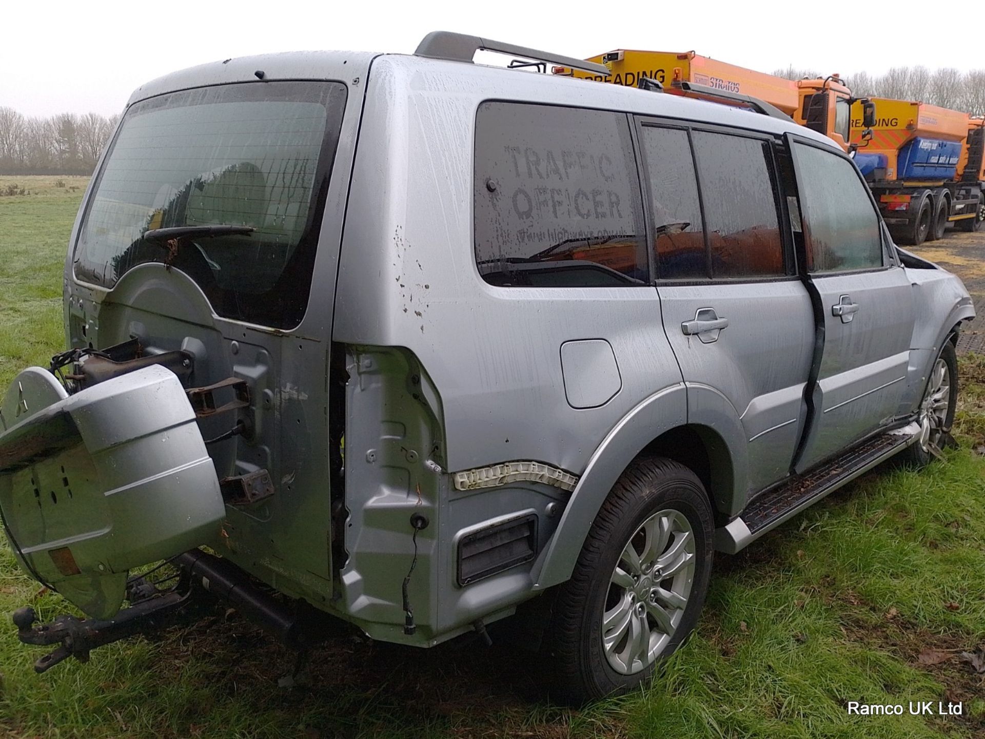 WV66 KNK - Mitsubishi Shogun, Diesel, Silver, 2017 - Image 3 of 7