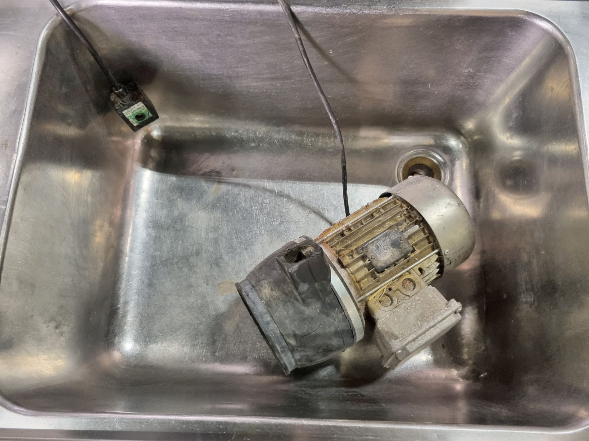 Stainless steel double sink unit with waste disposal shoot (5 pin connector for motor) - Image 5 of 7