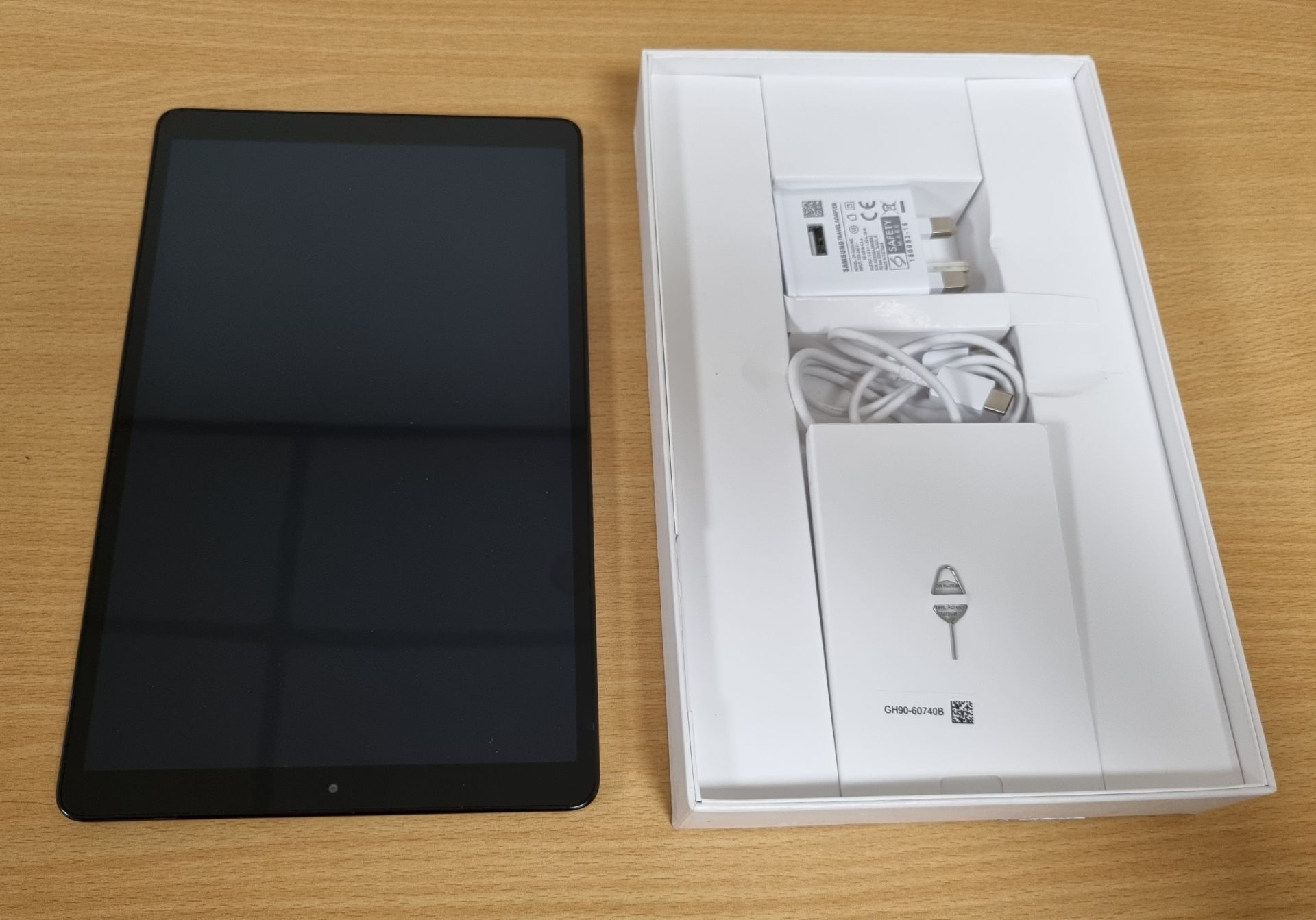 Samsung Galaxy Tab A SM-T510, 10.1 inch Tablet, Wifi, 32GB, 2GB RAM, 8MP AF + 5MP, Black - Image 2 of 9