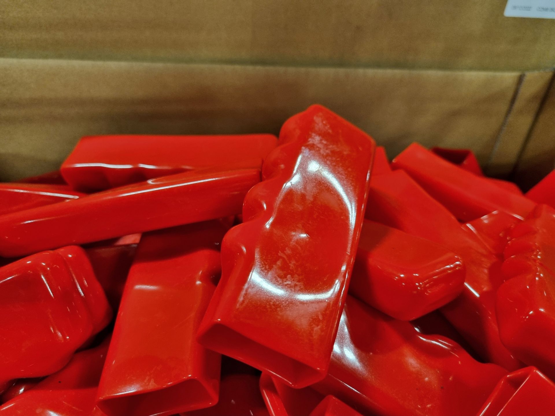 2x boxes of red plastic handle grips approx. 200 pcs per box, Plastic red handle grip mixed sizes - Image 5 of 5