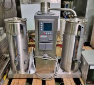 Bravilor Bonamat B 5-HW round filtering bulk brew coffee and hot water machine