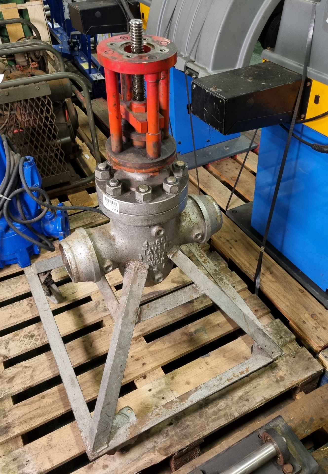 Taylor Valves gate valve - I.D: 100mm - Image 3 of 4