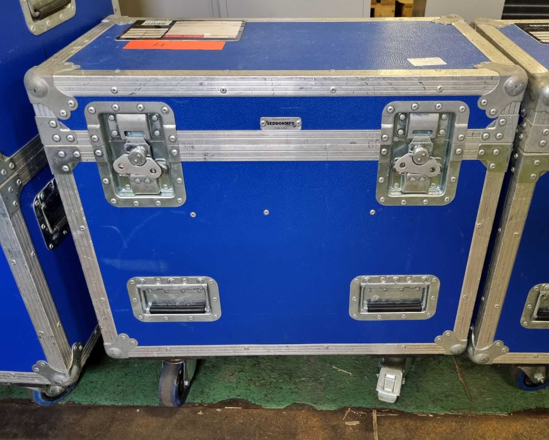 Chauvet Colordash par quad 18 lights (set of 3) in blue flight case