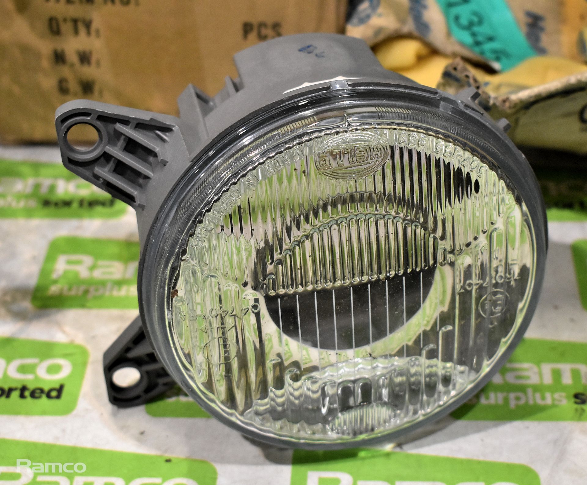 Headlamp assembly for BMW 5/7 Series - outer 9/88, 2x Wall light assemblies - Image 3 of 4