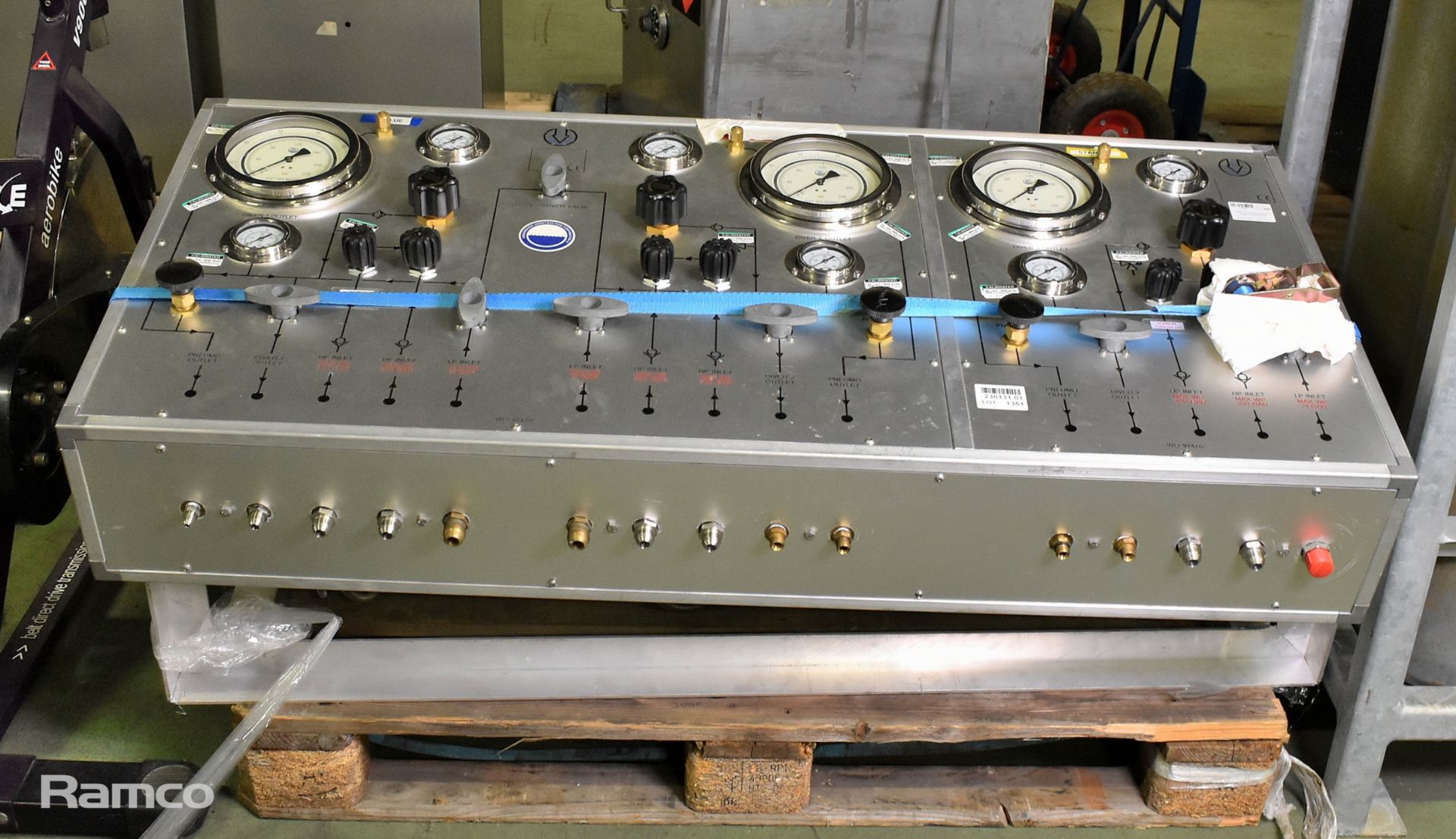 Submarine Manufacturing & Products Ltd - SMP 3 diver air regulation system control panel