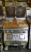 Taylor Crown L819 Two-Sided, 2 Platen Gas Grill