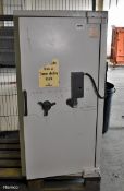 Rosengrens Europe Ltd The European high security safe - wires have been cut - untested