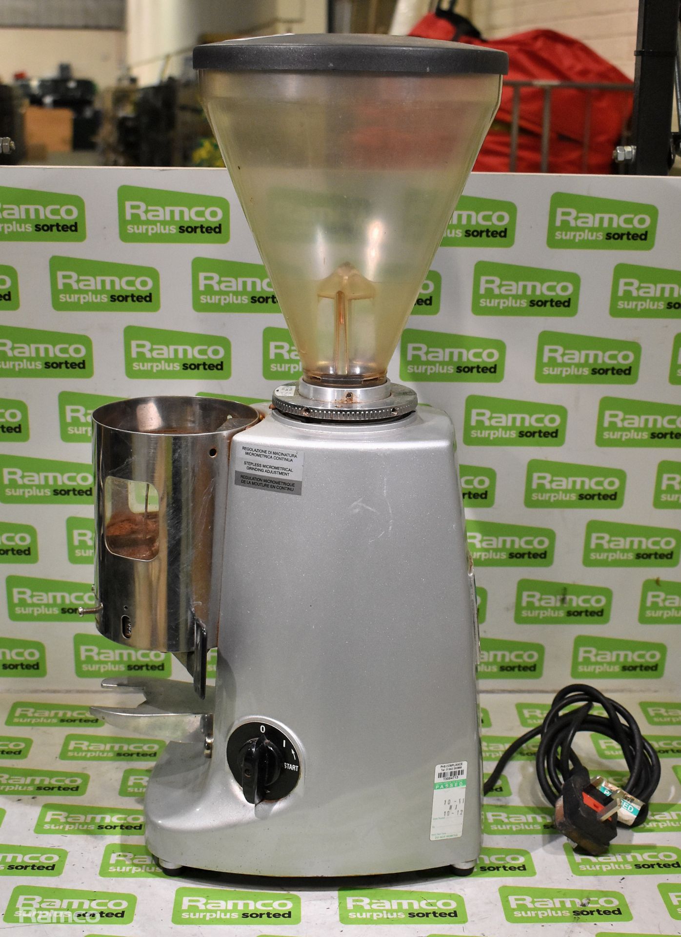 Mazzer Luigi Super Jolly AUT on demand coffee grinder - Image 5 of 5