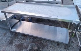 Stainless steel counter with bottom shelf and upstand - dimensions: 180x70x95cm