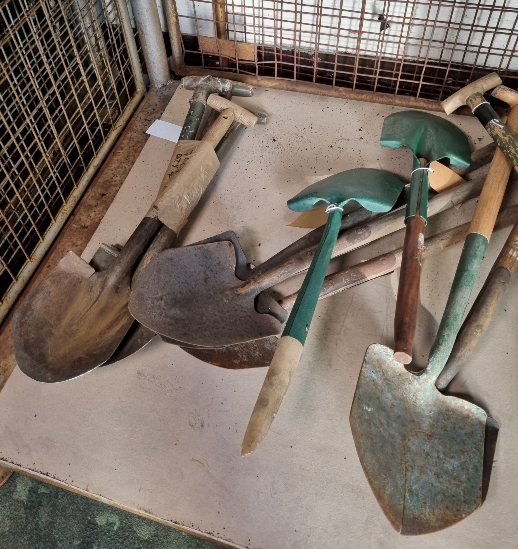 14x Trench shovels - dented and damaged - various sizes - Bild 3 aus 3