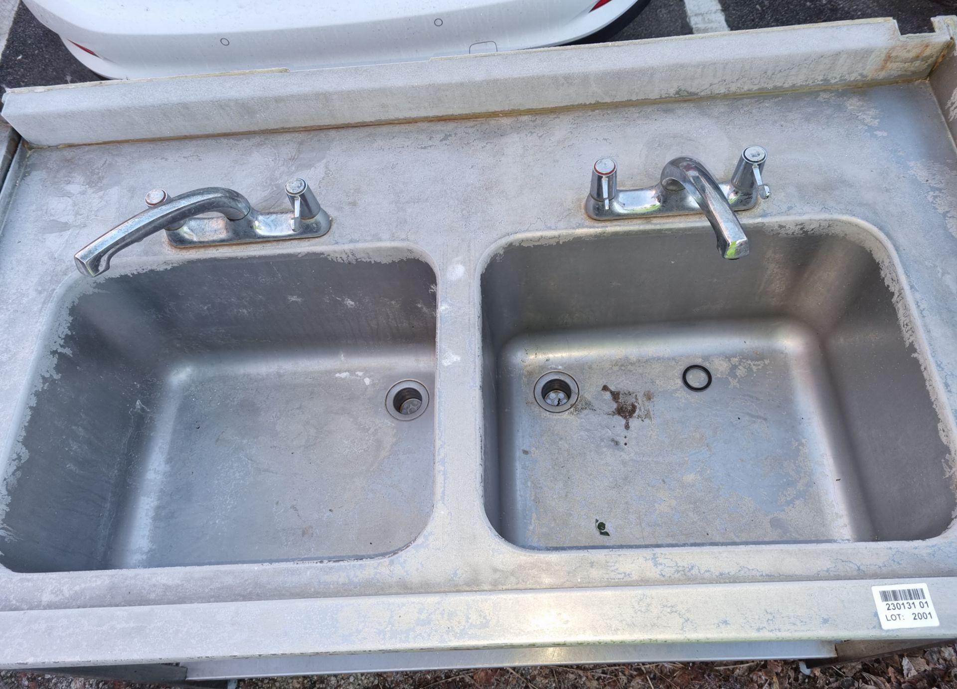 Stainless steel double sink unit with lower shelving - L1310 x D750 x H950mm - Image 2 of 2