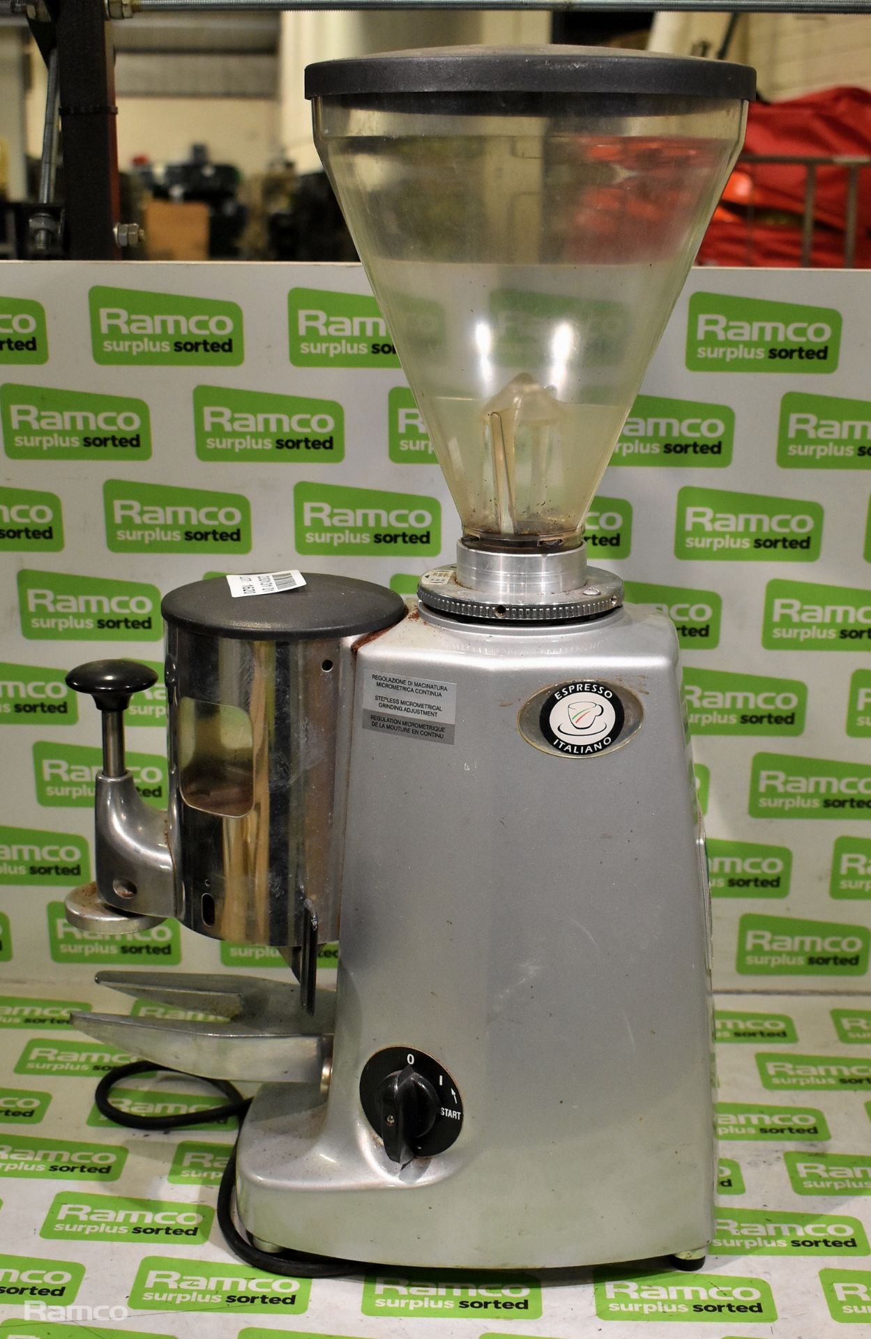 Mazzer Luigi Super Jolly AUT on demand coffee grinder - Image 5 of 6