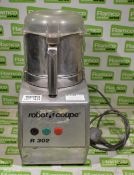 Robot Coupe R302 food processor with S blade